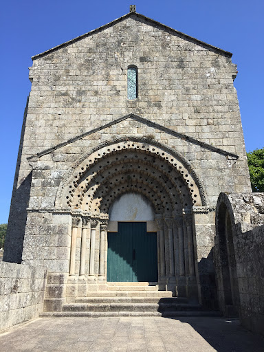 As Melhores Igrejas em Paços de Ferreira 9 Mosteiro de São Pedro de Ferreira