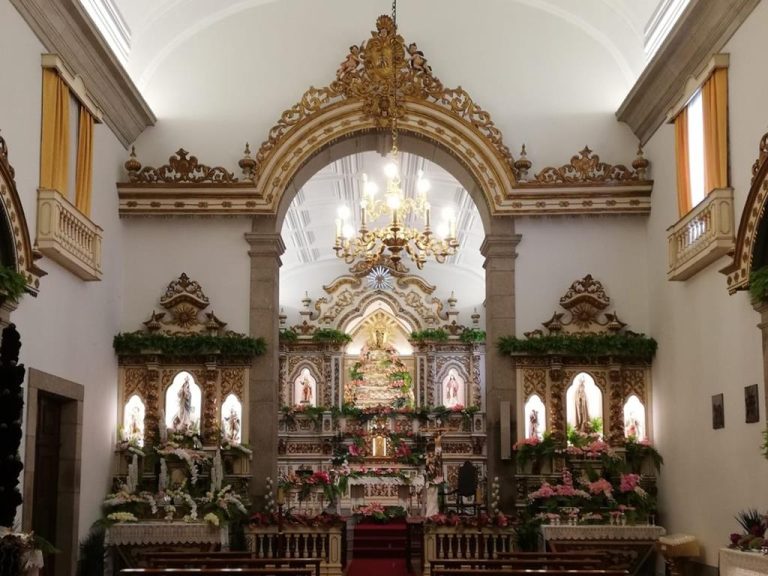 Igreja do Divino Salvador de Valadares