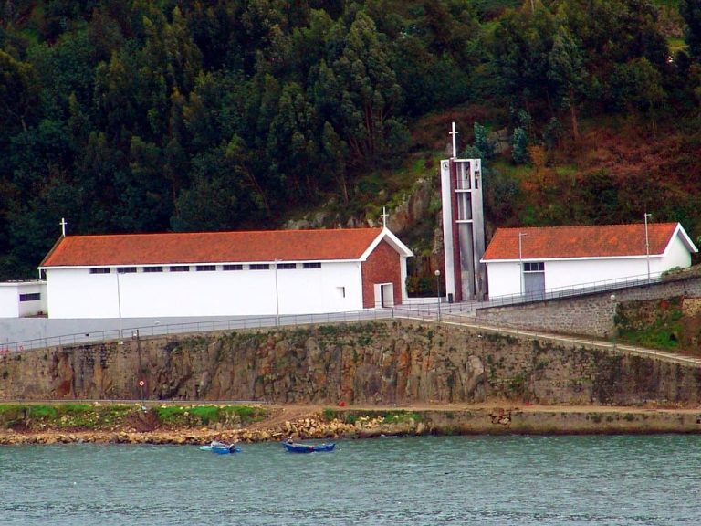 Igreja Paroquial de São Pedro da Afurada