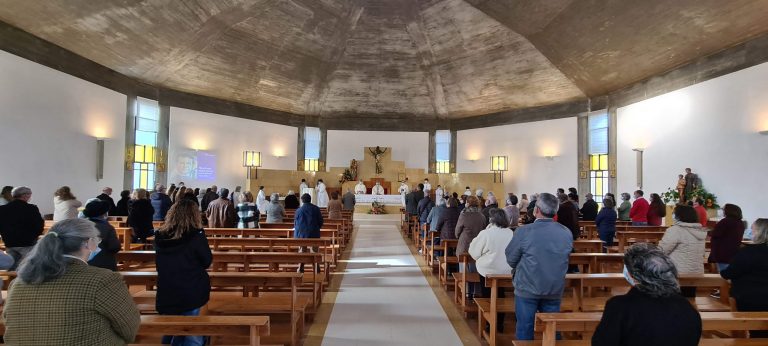 Igreja de Nossa Senhora Auxiliadora - Igreja Bicesse