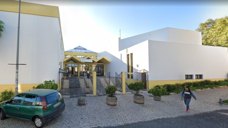As Melhores Igrejas em Amadora 7 Igreja de Nossa Senhora Mãe de Deus da Buraca